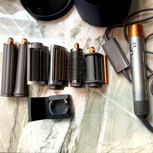 Sell or Trade* Dyson Airwrap Multi-Styler (Complete Long)